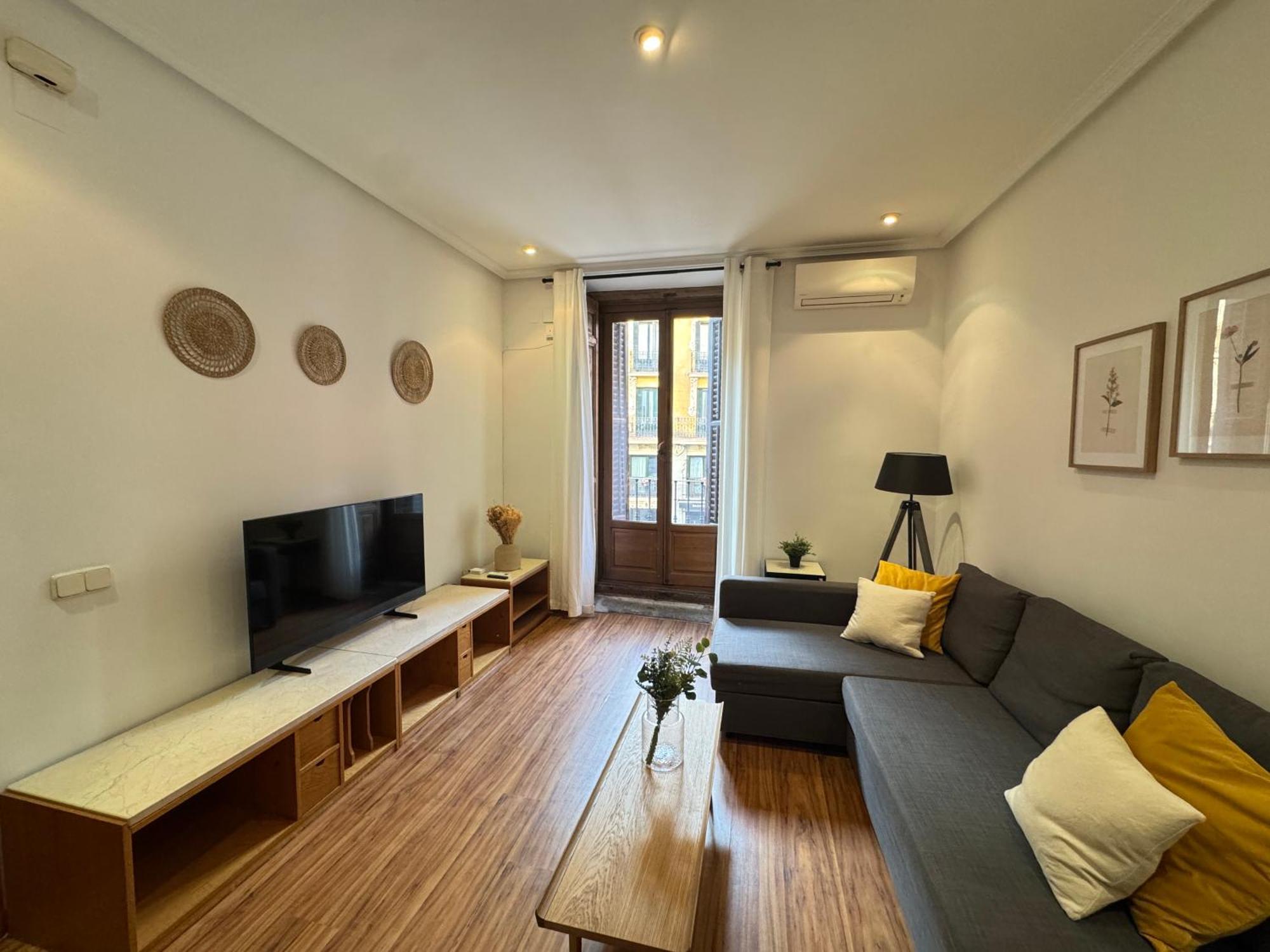 Apartamento A Dos Pasos De La Plaza Mayor Madrid Exterior photo